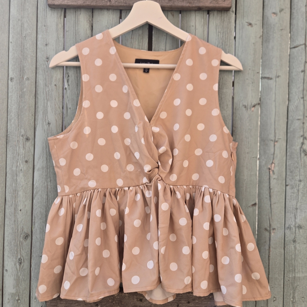 Lea & Viola Tan & White Polka Dot Peplum Sleeveless Top – Size M